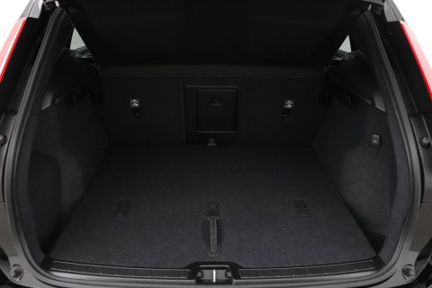 Volvo XC40 2.0 B3 Plus Dark | Harman/Kardon | ACC | 360° Camera | Memory | Keyless | Stoel+Stuurverwarming