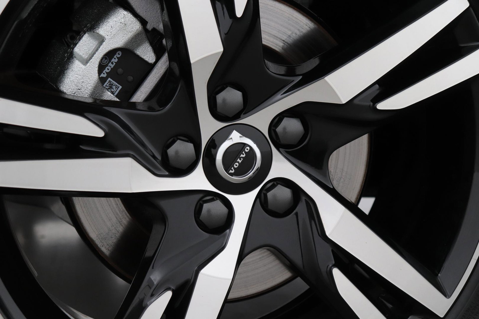 Volvo XC40 2.0 B3 Plus Dark | Harman/Kardon | ACC | 360° Camera | Memory | Keyless | Stoel+Stuurverwarming