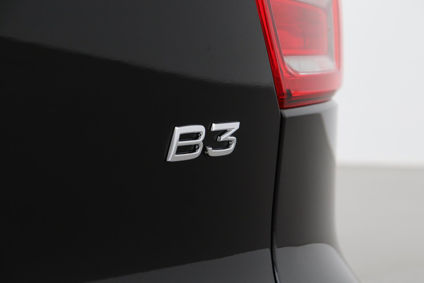 Volvo XC40 2.0 B3 Plus Dark | Harman/Kardon | ACC | 360° Camera | Memory | Keyless | Stoel+Stuurverwarming