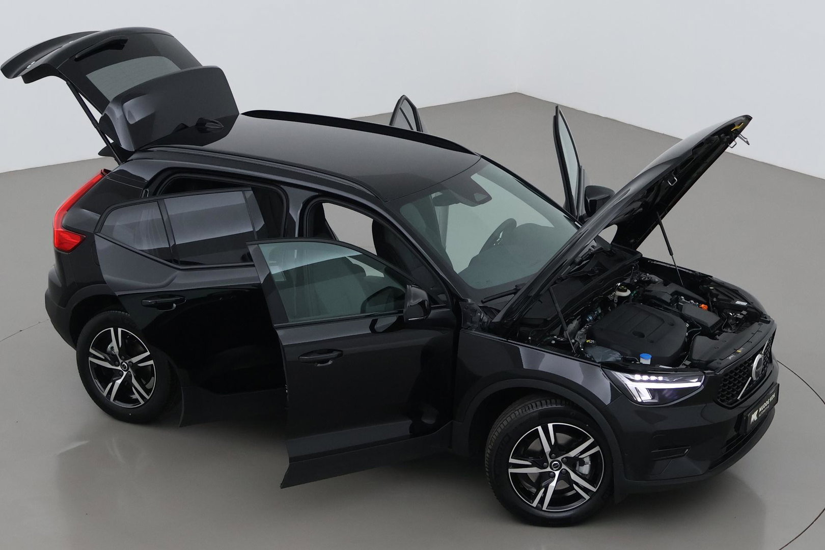 Volvo XC40 2.0 B3 Plus Dark | Harman/Kardon | ACC | 360° Camera | Memory | Keyless | Stoel+Stuurverwarming