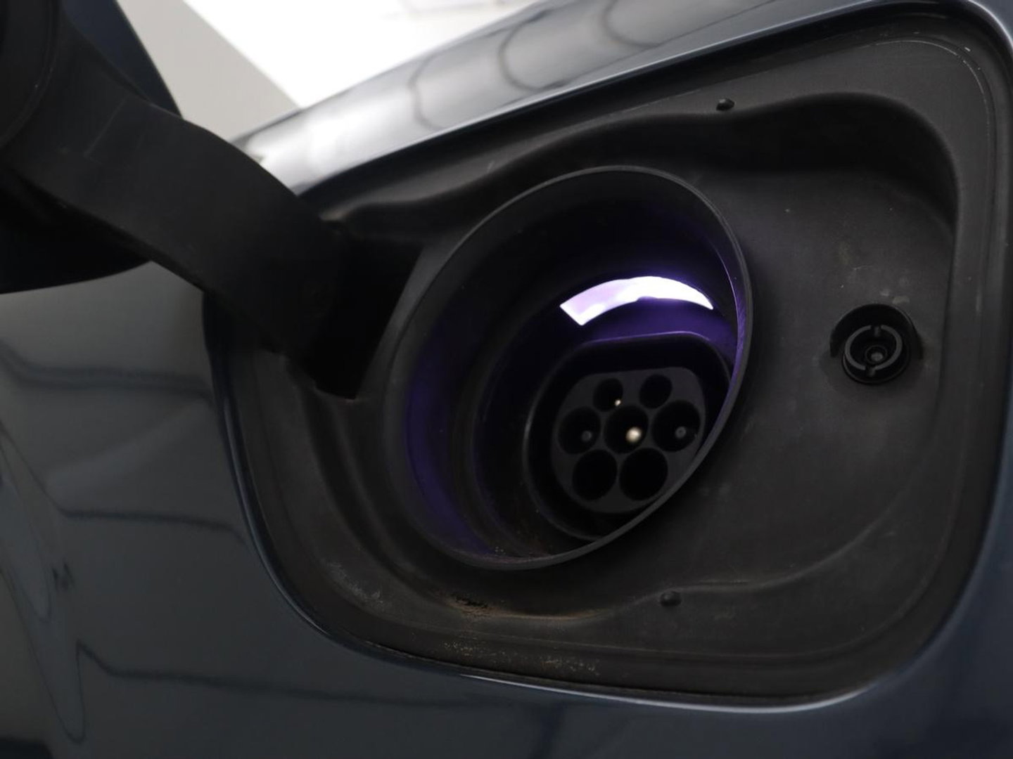 Volvo V60 2.0 T8 Twin Engine AWD R-Design | Apple Carplay | LED | Navigatie |