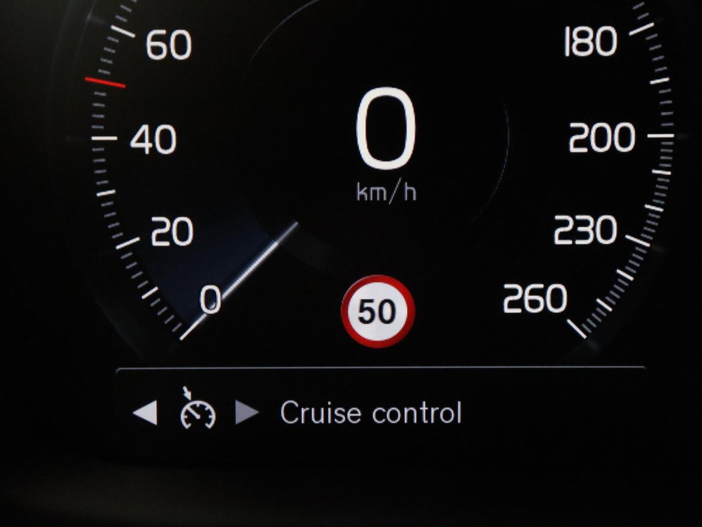 Volvo V60 2.0 T8 Twin Engine AWD R-Design | Apple Carplay | LED | Navigatie |