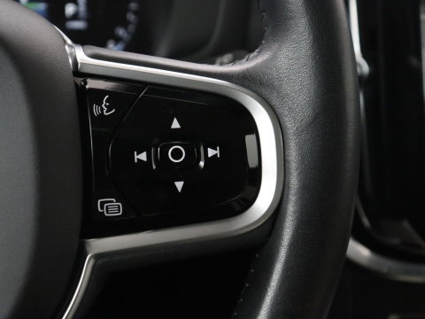 Volvo V60 2.0 T8 Twin Engine AWD R-Design | Apple Carplay | LED | Navigatie |