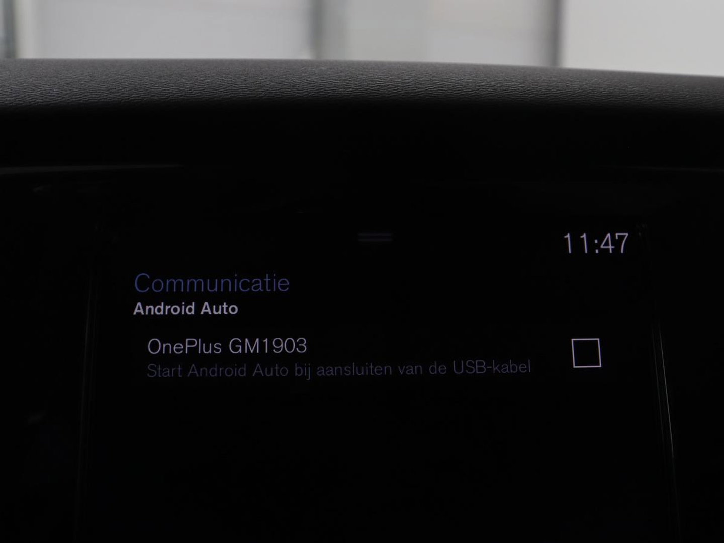 Volvo V60 2.0 T8 Twin Engine AWD R-Design | Apple Carplay | LED | Navigatie |