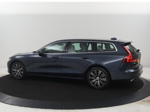 Volvo V60 2.0 T8 Twin Engine AWD R-Design | Apple Carplay | LED | Navigatie |