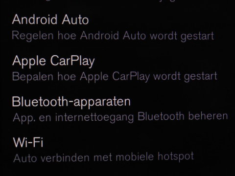 Volvo V60 2.0 T8 Twin Engine AWD R-Design | Apple Carplay | LED | Navigatie |