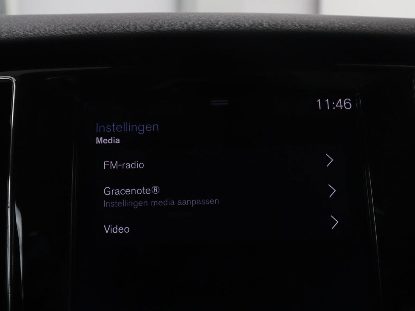 Volvo V60 2.0 T8 Twin Engine AWD R-Design | Apple Carplay | LED | Navigatie |