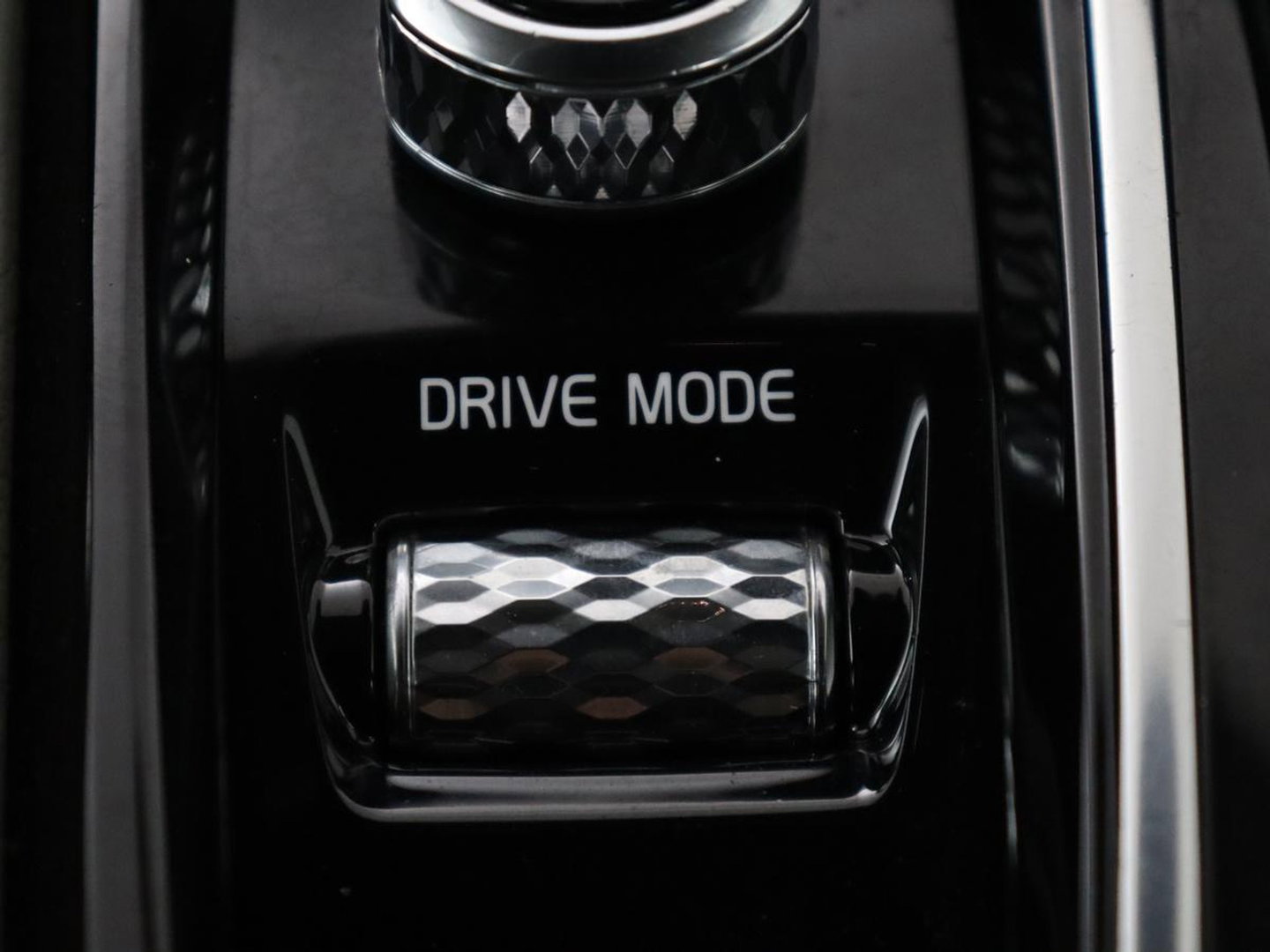 Volvo V60 2.0 T8 Twin Engine AWD R-Design | Apple Carplay | LED | Navigatie |