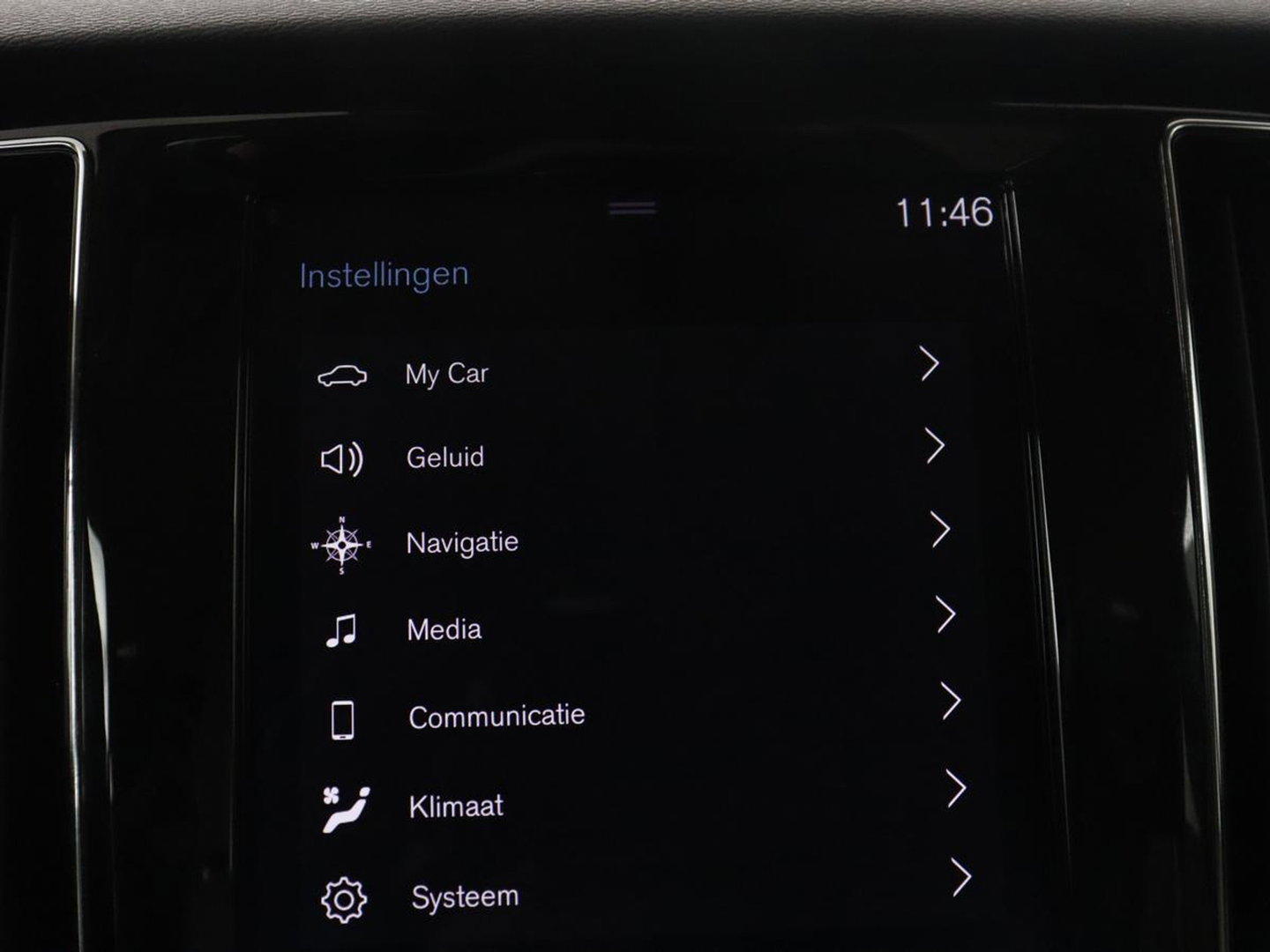 Volvo V60 2.0 T8 Twin Engine AWD R-Design | Apple Carplay | LED | Navigatie |