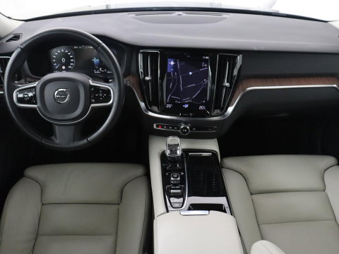 Volvo V60 2.0 T8 Twin Engine AWD R-Design | Apple Carplay | LED | Navigatie |
