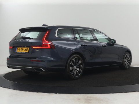 Volvo V60 2.0 T8 Twin Engine AWD R-Design | Apple Carplay | LED | Navigatie |
