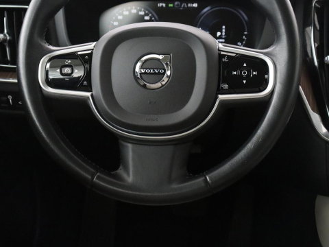 Volvo V60 2.0 T8 Twin Engine AWD R-Design | Apple Carplay | LED | Navigatie |