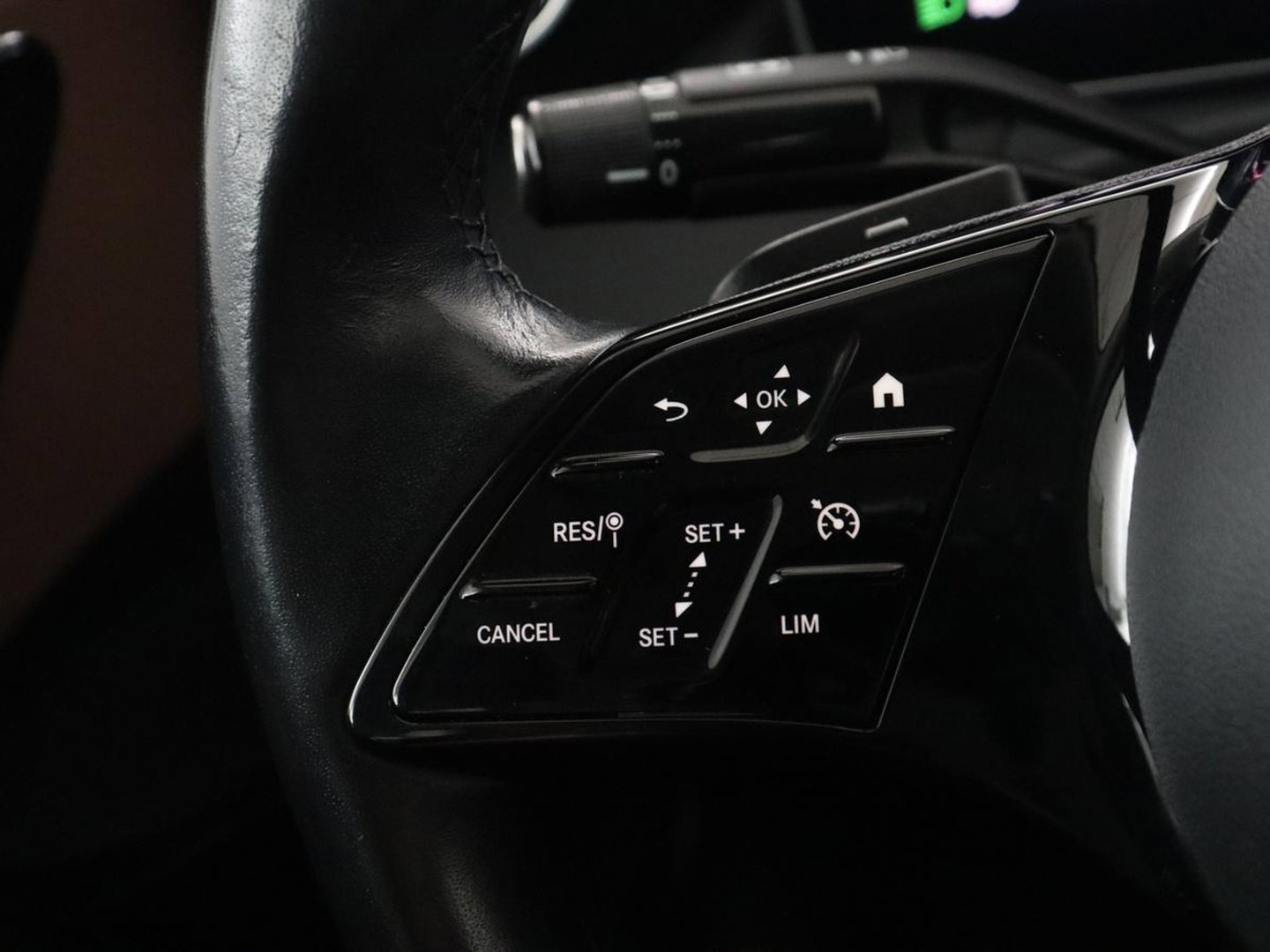 Mercedes-Benz C-Klasse 200 Launch Edition Business Line | LED | Navigatie | Stoelverwarming | Leder |
