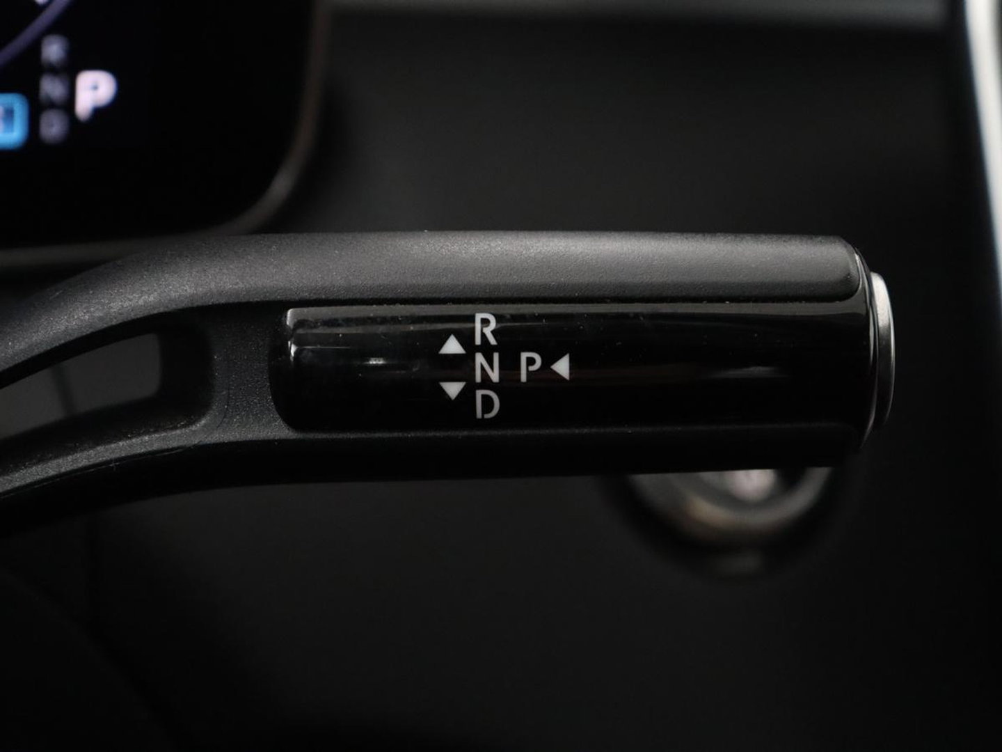 Mercedes-Benz C-Klasse 200 Launch Edition Business Line | LED | Navigatie | Stoelverwarming | Leder |