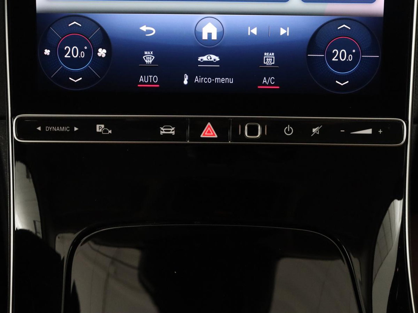 Mercedes-Benz C-Klasse 200 Launch Edition Business Line | LED | Navigatie | Stoelverwarming | Leder |