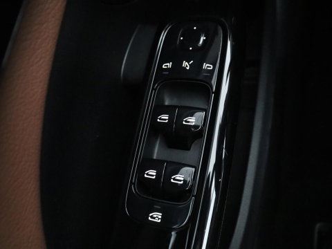 Mercedes-Benz C-Klasse 200 Launch Edition Business Line | LED | Navigatie | Stoelverwarming | Leder |