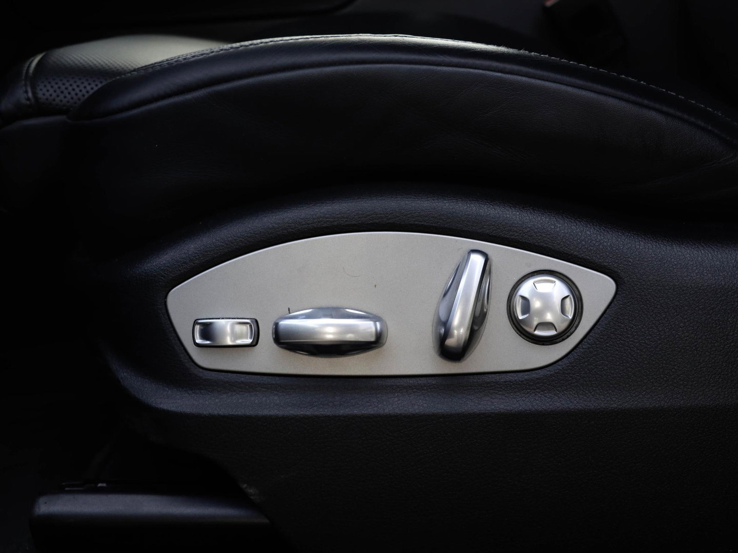 Porsche Macan 2.0 Panodak | PASM | Stoelventilatie | ACC | Standkachel | Stoel & Stuurverwarming