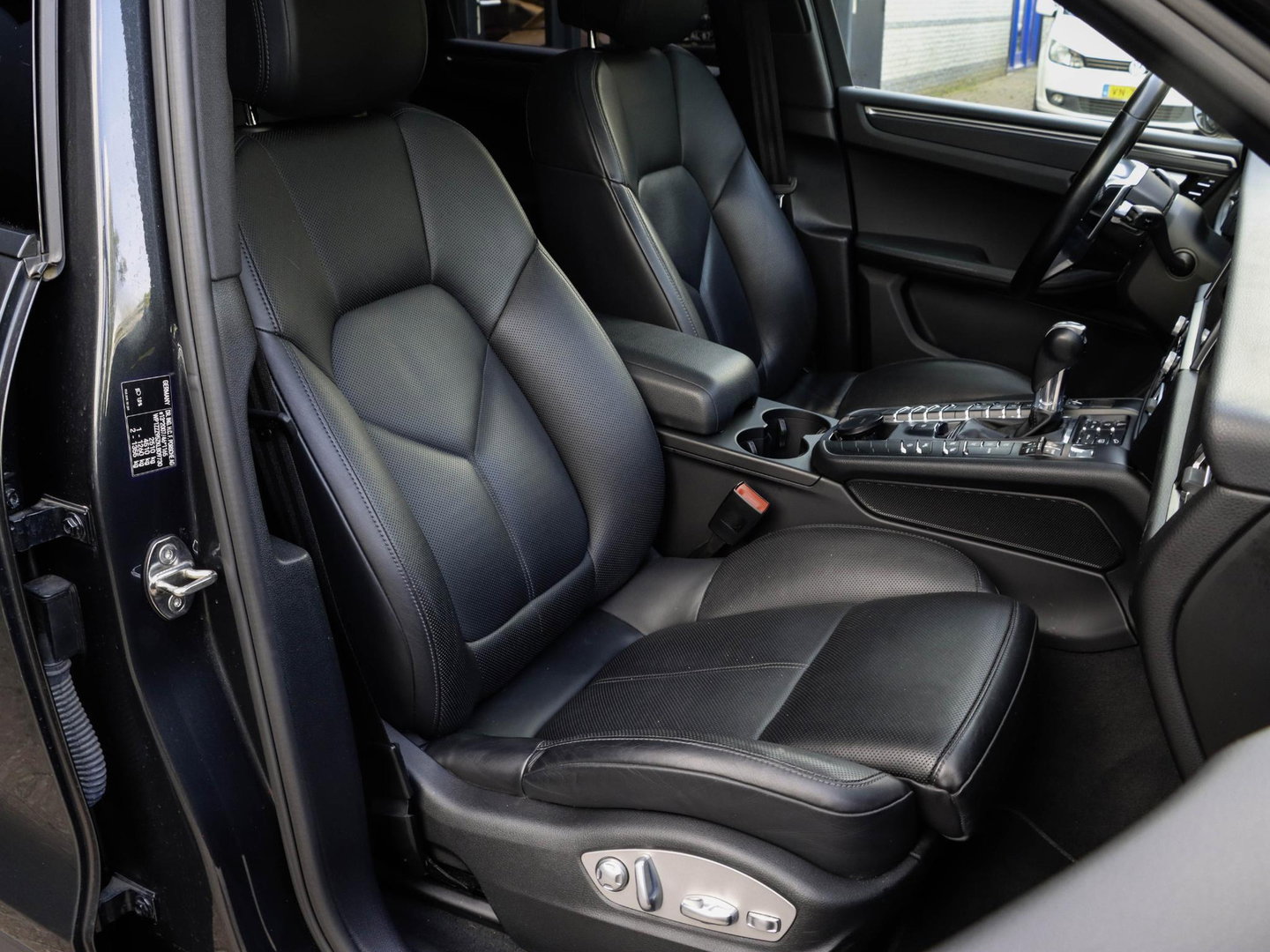 Porsche Macan 2.0 Panodak | PASM | Stoelventilatie | ACC | Standkachel | Stoel & Stuurverwarming