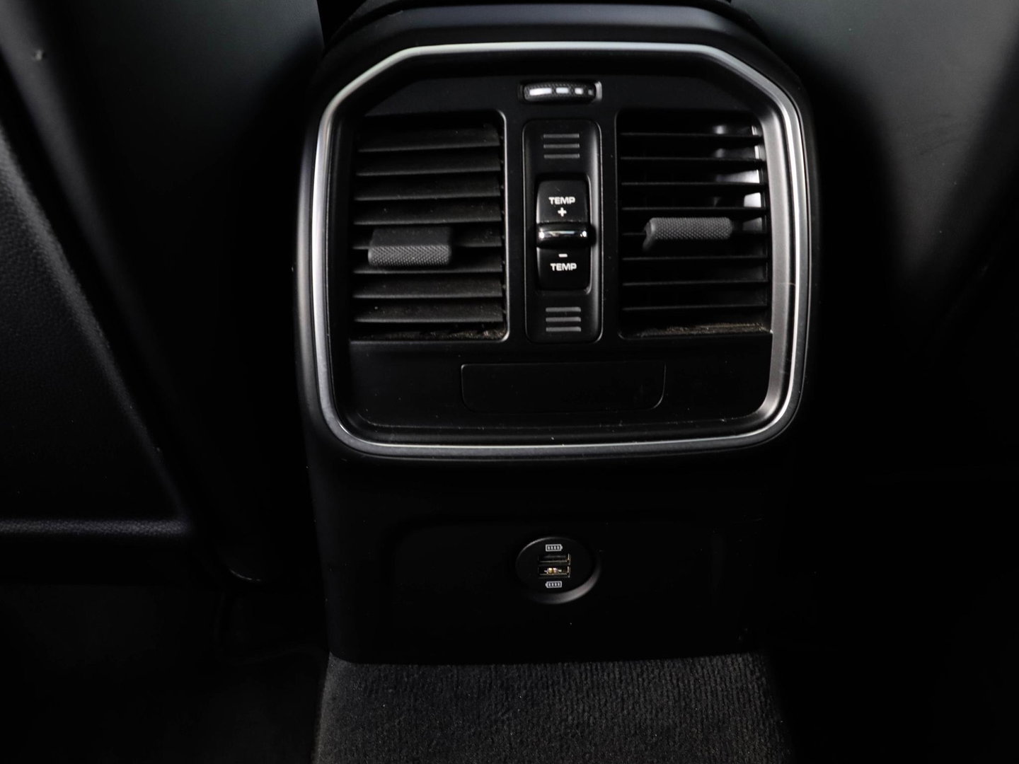 Porsche Macan 2.0 Panodak | PASM | Stoelventilatie | ACC | Standkachel | Stoel & Stuurverwarming