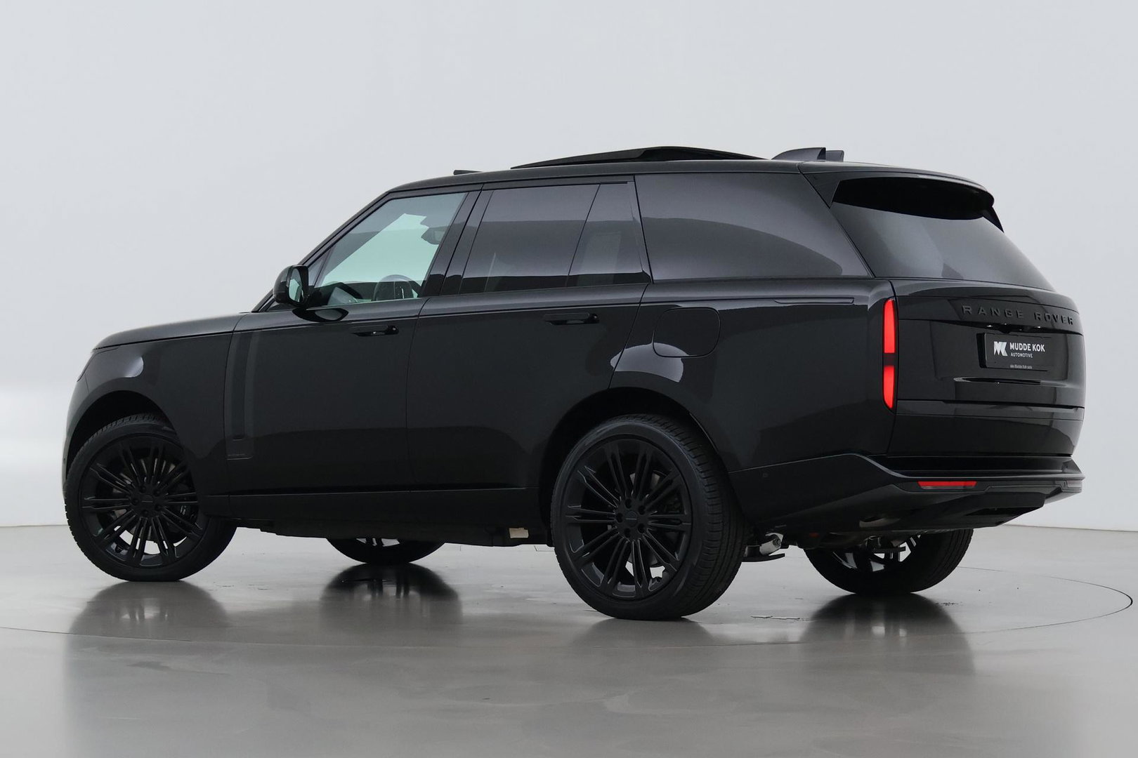 Land Rover Range Rover 3.0 P550e Autobiography | 23 Inch | Meridian Signature | Shadow Exterior Pack | Panoramadak | Towing Pack