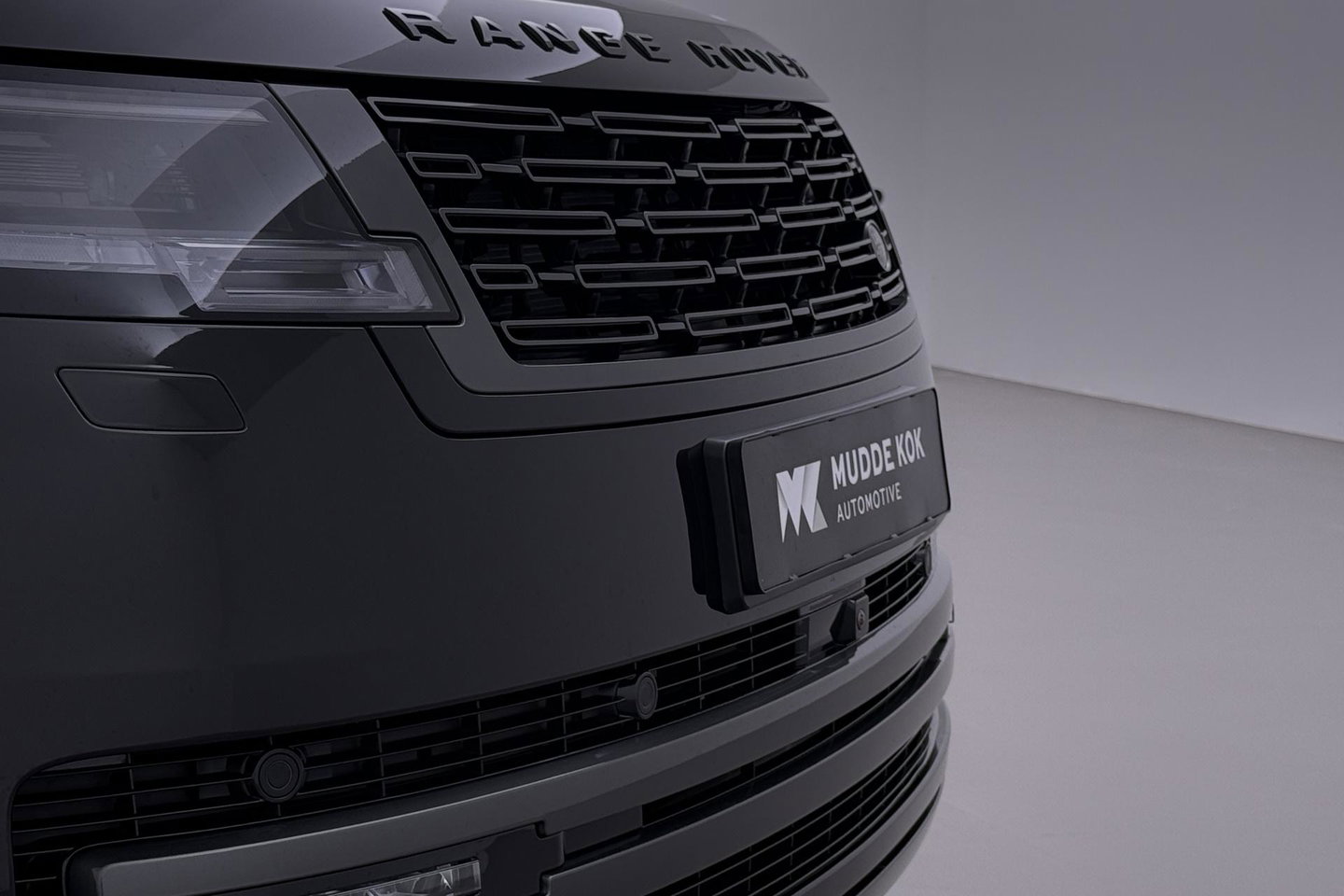 Land Rover Range Rover 3.0 P550e Autobiography | 23 Inch | Meridian Signature | Shadow Exterior Pack | Panoramadak | Towing Pack