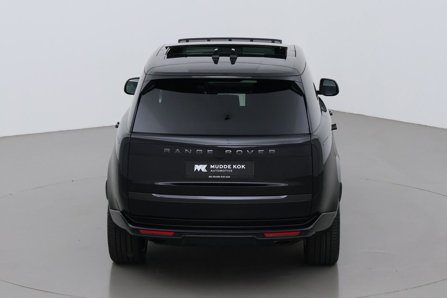 Land Rover Range Rover 3.0 P550e Autobiography | 23 Inch | Meridian Signature | Shadow Exterior Pack | Panoramadak | Towing Pack