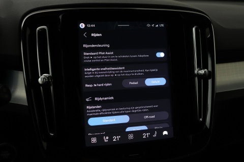 Volvo XC40 B3 Plus Black Edition | Harman/Kardon | BLIS | 360° Camera | Pilot Assist | Stoel+Stuurverwarming | Memory | ACC | 20 Inch
