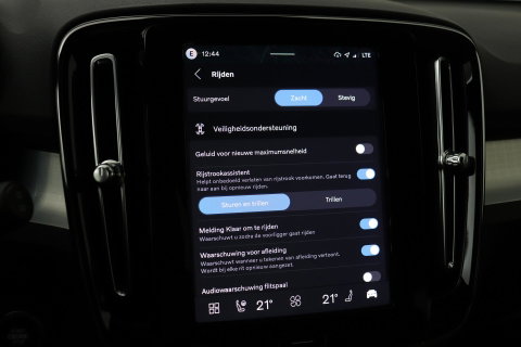 Volvo XC40 B3 Plus Black Edition | Harman/Kardon | BLIS | 360° Camera | Pilot Assist | Stoel+Stuurverwarming | Memory | ACC | 20 Inch