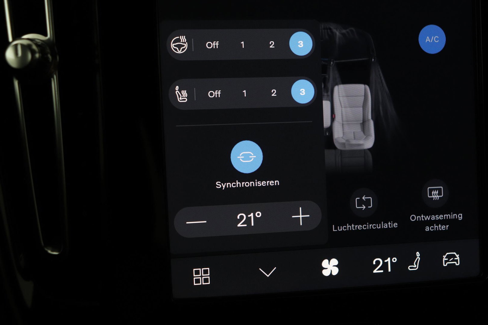 Volvo XC40 B3 Plus Black Edition | Harman/Kardon | BLIS | 360° Camera | Pilot Assist | Stoel+Stuurverwarming | Memory | ACC | 20 Inch