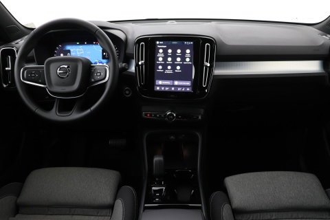 Volvo XC40 B3 Plus Black Edition | Harman/Kardon | BLIS | 360° Camera | Pilot Assist | Stoel+Stuurverwarming | Memory | ACC | 20 Inch