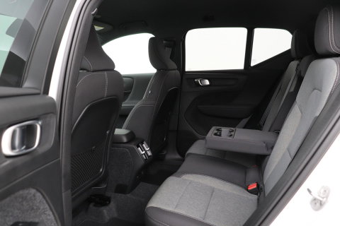 Volvo XC40 B3 Plus Black Edition | Harman/Kardon | BLIS | 360° Camera | Pilot Assist | Stoel+Stuurverwarming | Memory | ACC | 20 Inch
