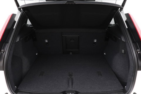 Volvo XC40 B3 Plus Black Edition | Harman/Kardon | BLIS | 360° Camera | Pilot Assist | Stoel+Stuurverwarming | Memory | ACC | 20 Inch