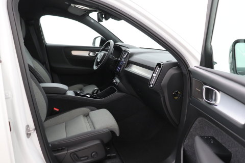 Volvo XC40 B3 Plus Black Edition | Harman/Kardon | BLIS | 360° Camera | Pilot Assist | Stoel+Stuurverwarming | Memory | ACC | 20 Inch