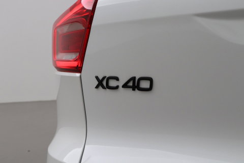 Volvo XC40 B3 Plus Black Edition | Harman/Kardon | BLIS | 360° Camera | Pilot Assist | Stoel+Stuurverwarming | Memory | ACC | 20 Inch