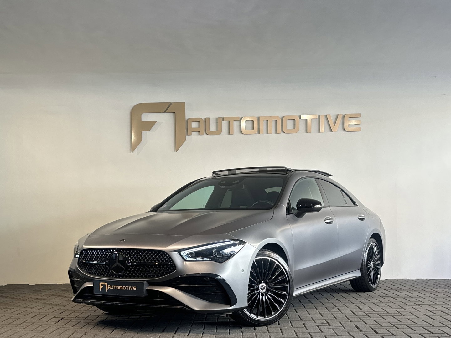 Mercedes-Benz CLA-Klasse 250 e AMG Pano|Memory|Sfeer|Camera|Keyless|Dodehoek