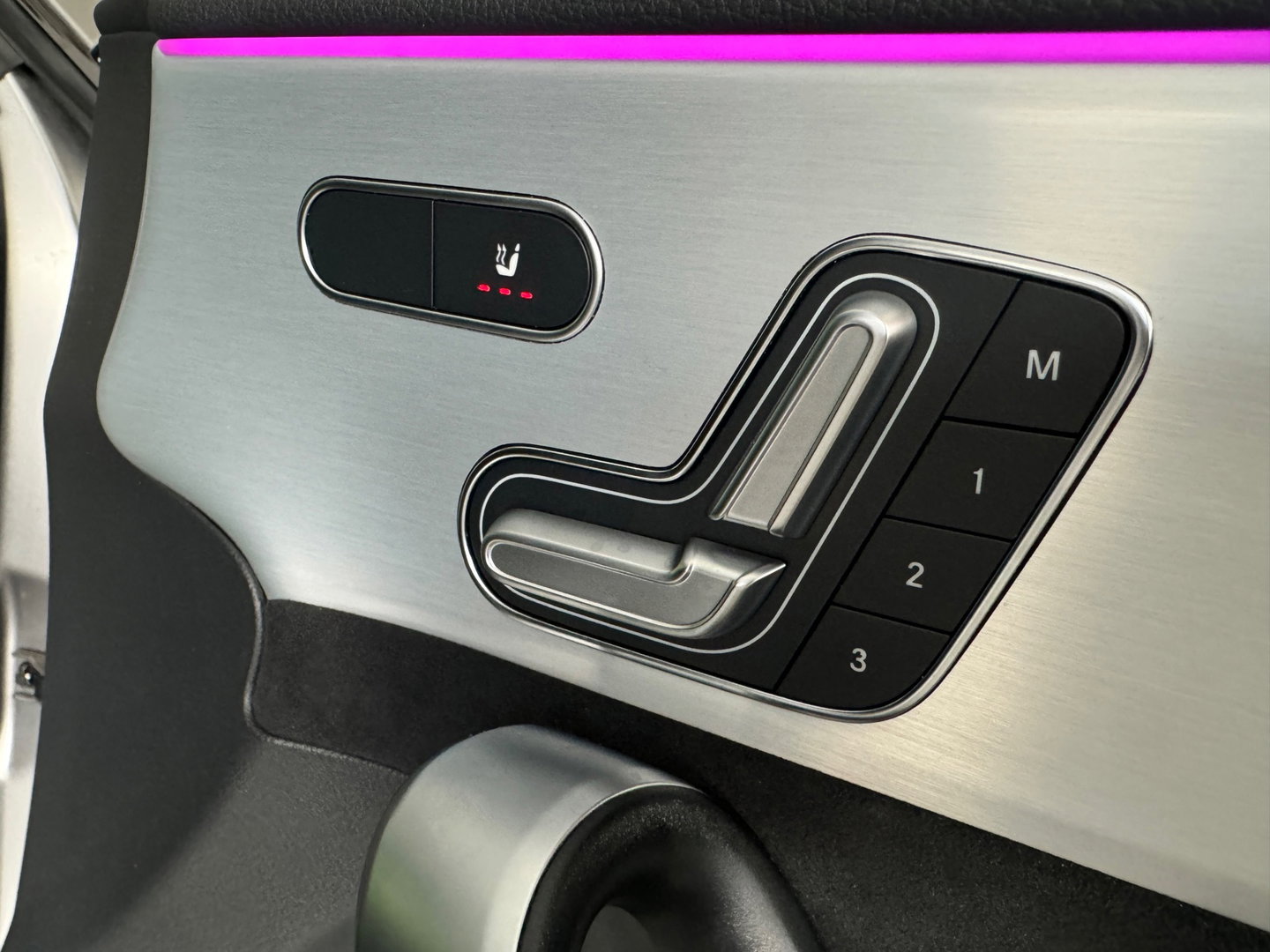 Mercedes-Benz CLA-Klasse 250 e AMG Pano|Memory|Sfeer|Camera|Keyless|Dodehoek