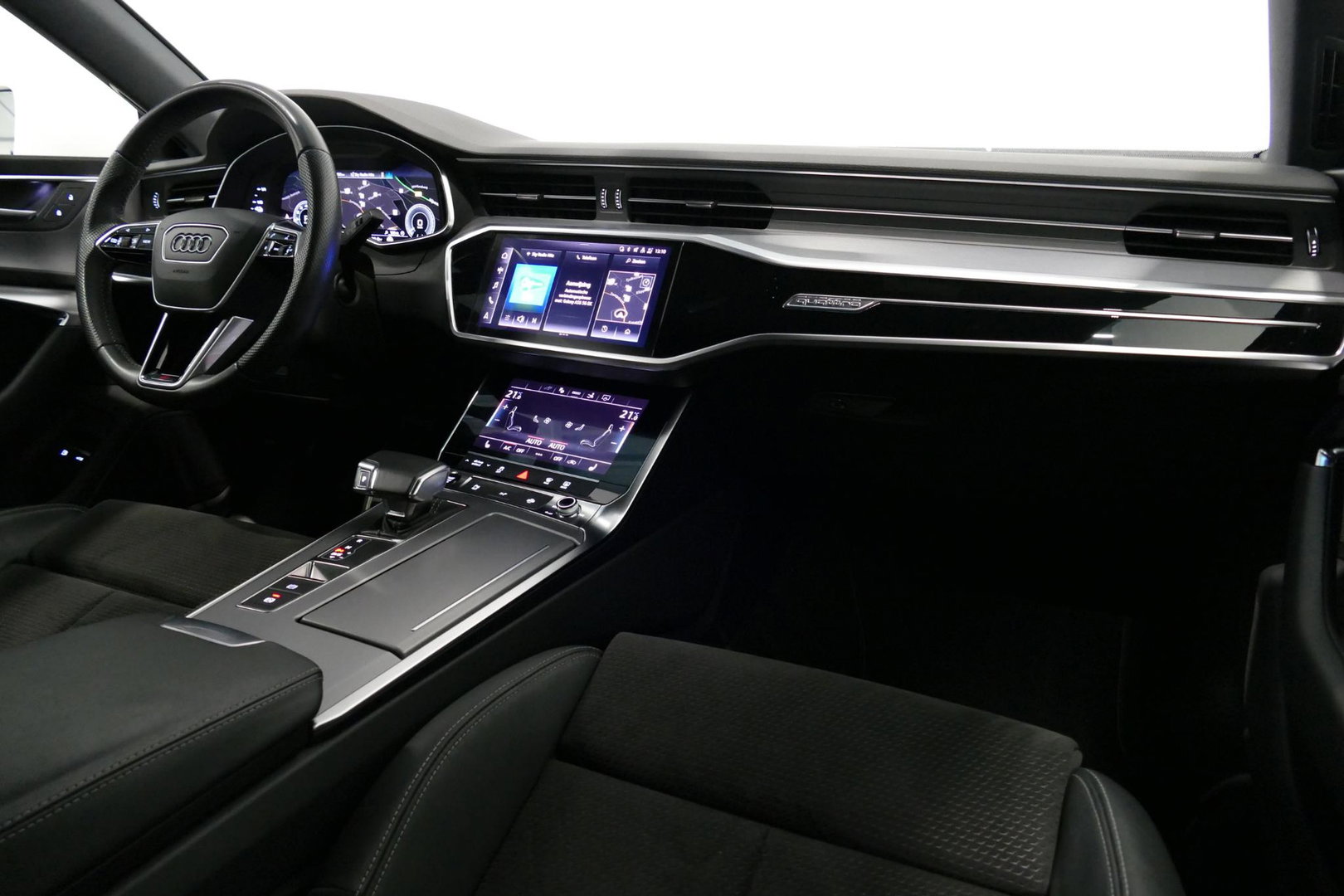 Audi A7 Sportback 50 TFSI e quattro Pro Line S / S Line / Rondomzichtcamera / Stoelverwarming / Apple Carplay - Android Auto / LED koplampen / 4-zone climatronic / Achteruitrijcamera / Grootlichtassistent / 20'' LMV / Adaptive Cruise Control / Sportonderstel