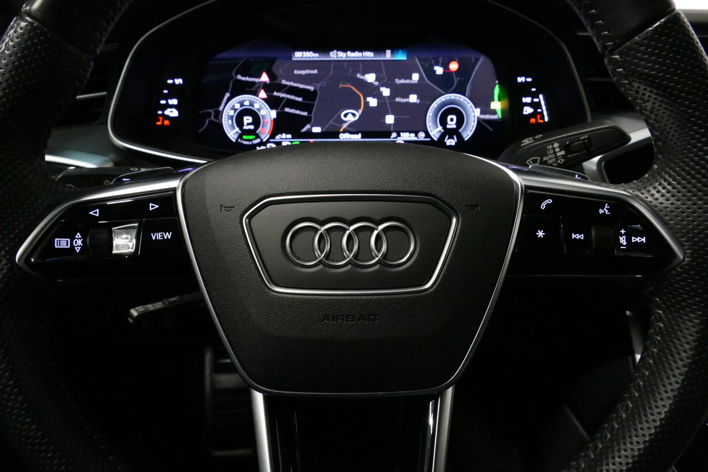 Audi A7 Sportback 50 TFSI e quattro Pro Line S / S Line / Rondomzichtcamera / Stoelverwarming / Apple Carplay - Android Auto / LED koplampen / 4-zone climatronic / Achteruitrijcamera / Grootlichtassistent / 20'' LMV / Adaptive Cruise Control / Sportonderstel