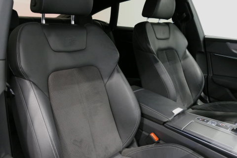 Audi A7 Sportback 50 TFSI e quattro Pro Line S / S Line / Rondomzichtcamera / Stoelverwarming / Apple Carplay - Android Auto / LED koplampen / 4-zone climatronic / Achteruitrijcamera / Grootlichtassistent / 20'' LMV / Adaptive Cruise Control / Sportonderstel