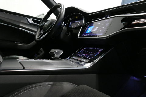 Audi A7 Sportback 50 TFSI e quattro Pro Line S / S Line / Rondomzichtcamera / Stoelverwarming / Apple Carplay - Android Auto / LED koplampen / 4-zone climatronic / Achteruitrijcamera / Grootlichtassistent / 20'' LMV / Adaptive Cruise Control / Sportonderstel