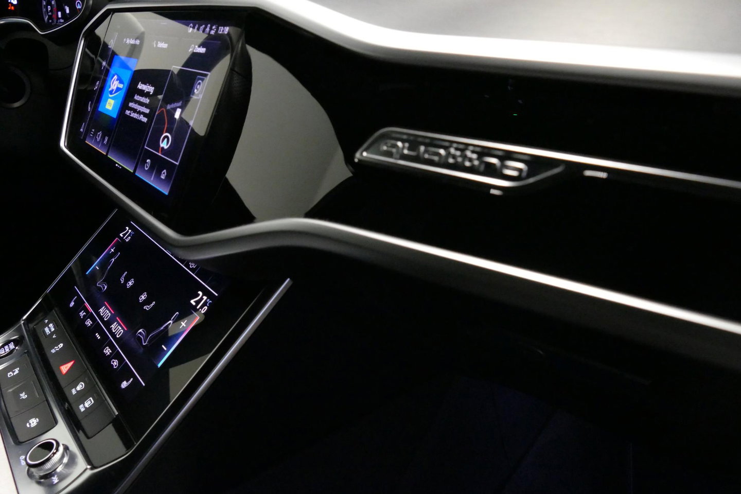Audi A7 Sportback 50 TFSI e quattro Pro Line S / S Line / Rondomzichtcamera / Stoelverwarming / Apple Carplay - Android Auto / LED koplampen / 4-zone climatronic / Achteruitrijcamera / Grootlichtassistent / 20'' LMV / Adaptive Cruise Control / Sportonderstel