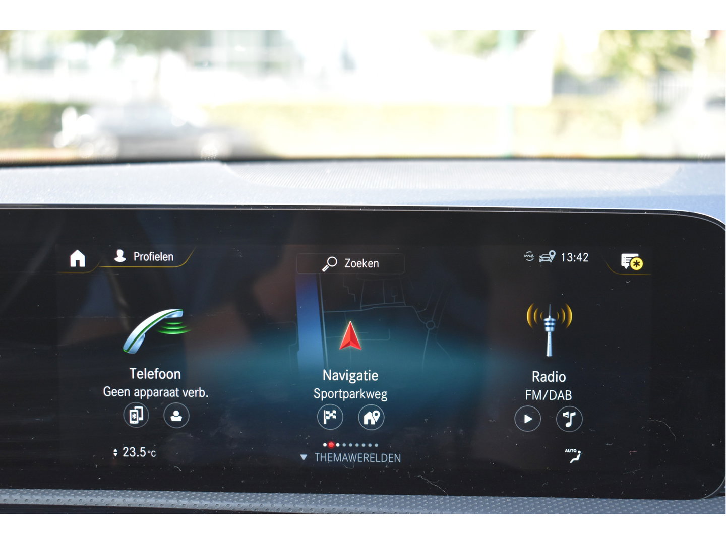 Mercedes-Benz A-Klasse 250 e Business Line AMG 218 pk | Open dak | Camera | Carplay | DAB | Widescreen | Sfeerverlichting | Full LED