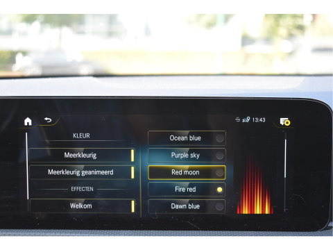 Mercedes-Benz A-Klasse 250 e Business Line AMG 218 pk | Open dak | Camera | Carplay | DAB | Widescreen | Sfeerverlichting | Full LED