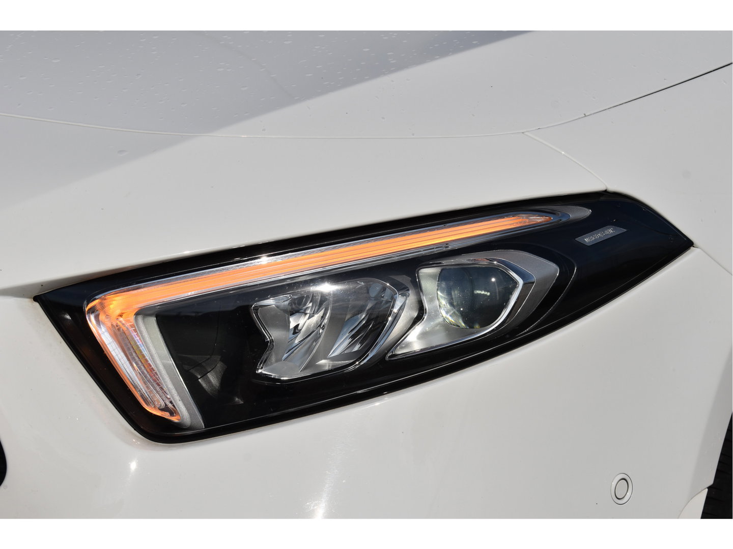 Mercedes-Benz A-Klasse 250 e Business Line AMG 218 pk | Open dak | Camera | Carplay | DAB | Widescreen | Sfeerverlichting | Full LED