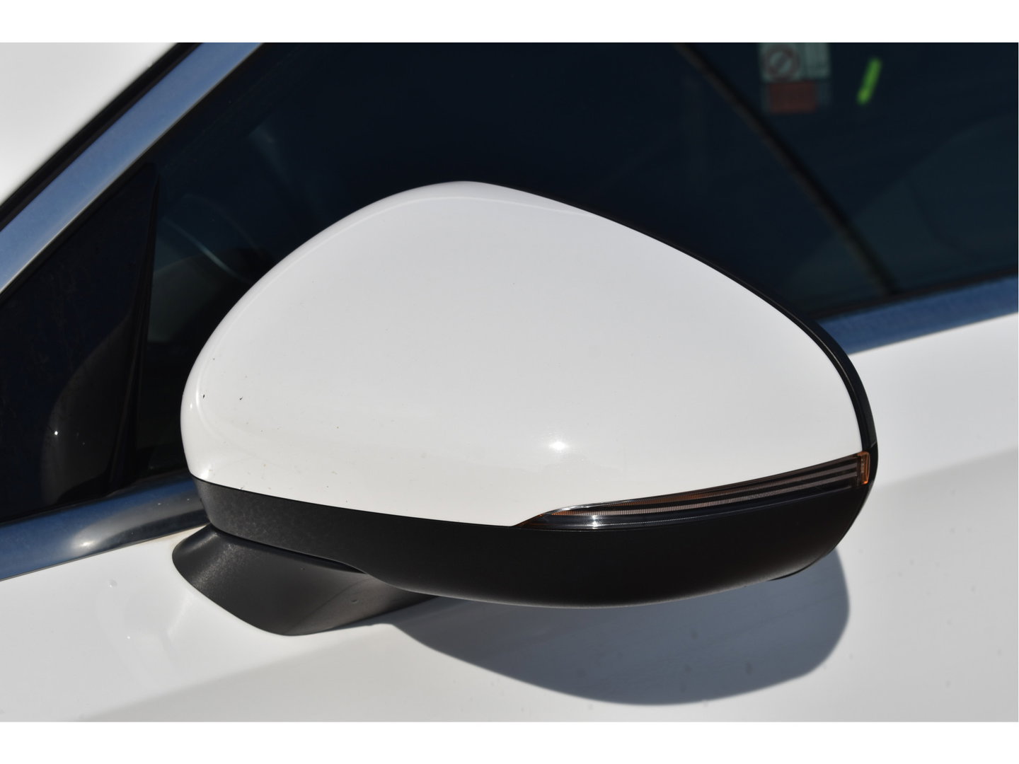 Mercedes-Benz A-Klasse 250 e Business Line AMG 218 pk | Open dak | Camera | Carplay | DAB | Widescreen | Sfeerverlichting | Full LED