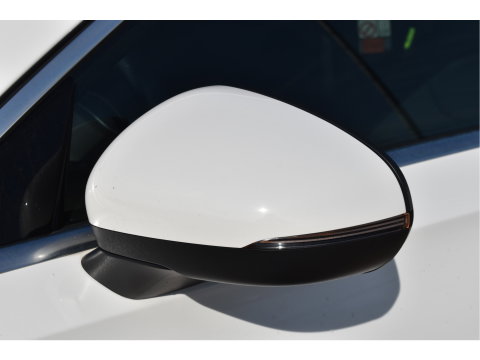 Mercedes-Benz A-Klasse 250 e Business Line AMG 218 pk | Open dak | Camera | Carplay | DAB | Widescreen | Sfeerverlichting | Full LED