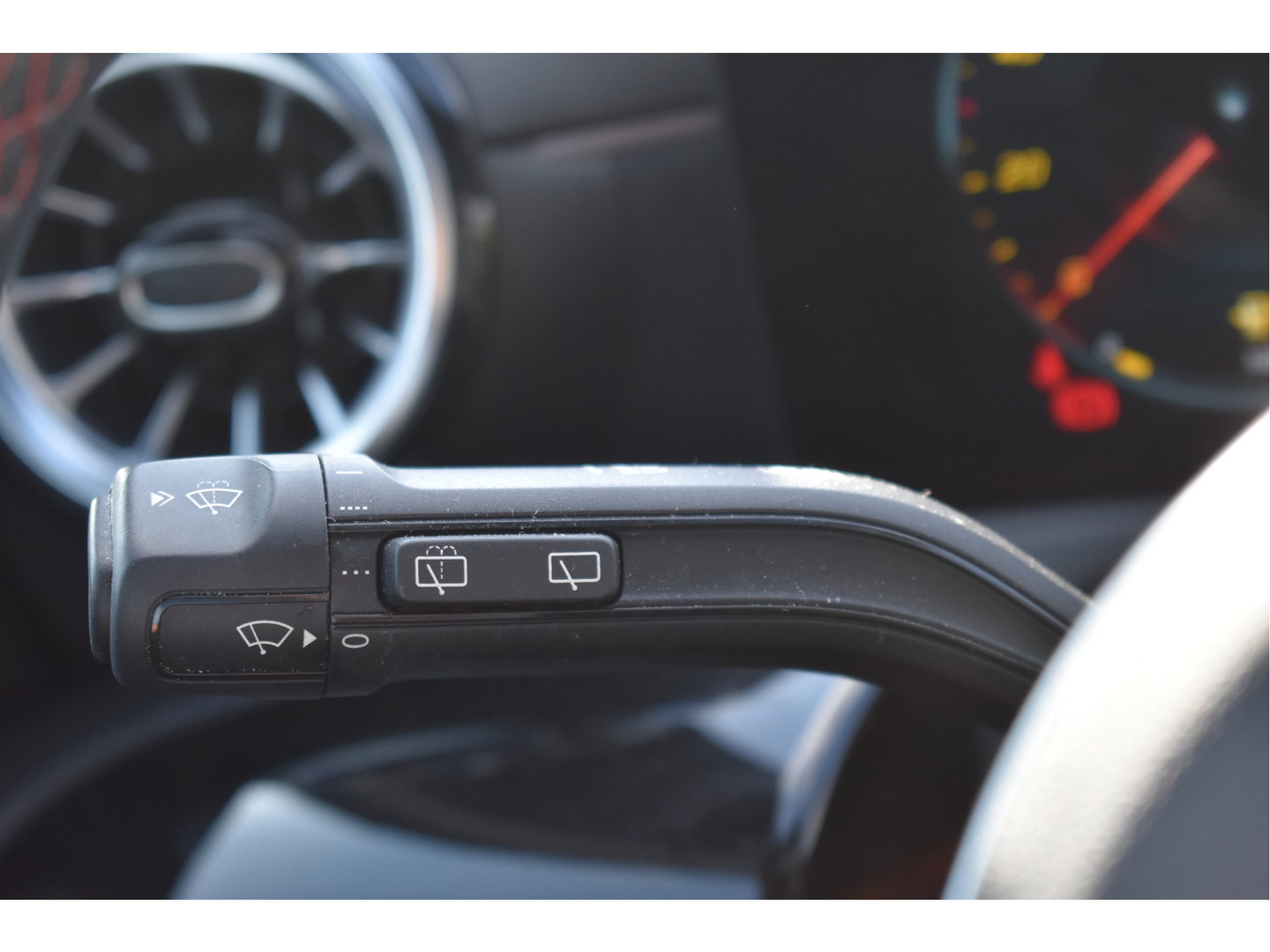 Mercedes-Benz A-Klasse 250 e Business Line AMG 218 pk | Open dak | Camera | Carplay | DAB | Widescreen | Sfeerverlichting | Full LED