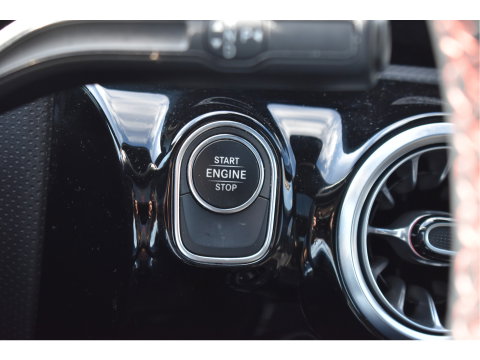 Mercedes-Benz A-Klasse 250 e Business Line AMG 218 pk | Open dak | Camera | Carplay | DAB | Widescreen | Sfeerverlichting | Full LED