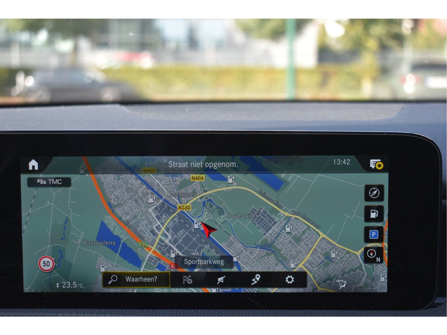 Mercedes-Benz A-Klasse 250 e Business Line AMG 218 pk | Open dak | Camera | Carplay | DAB | Widescreen | Sfeerverlichting | Full LED