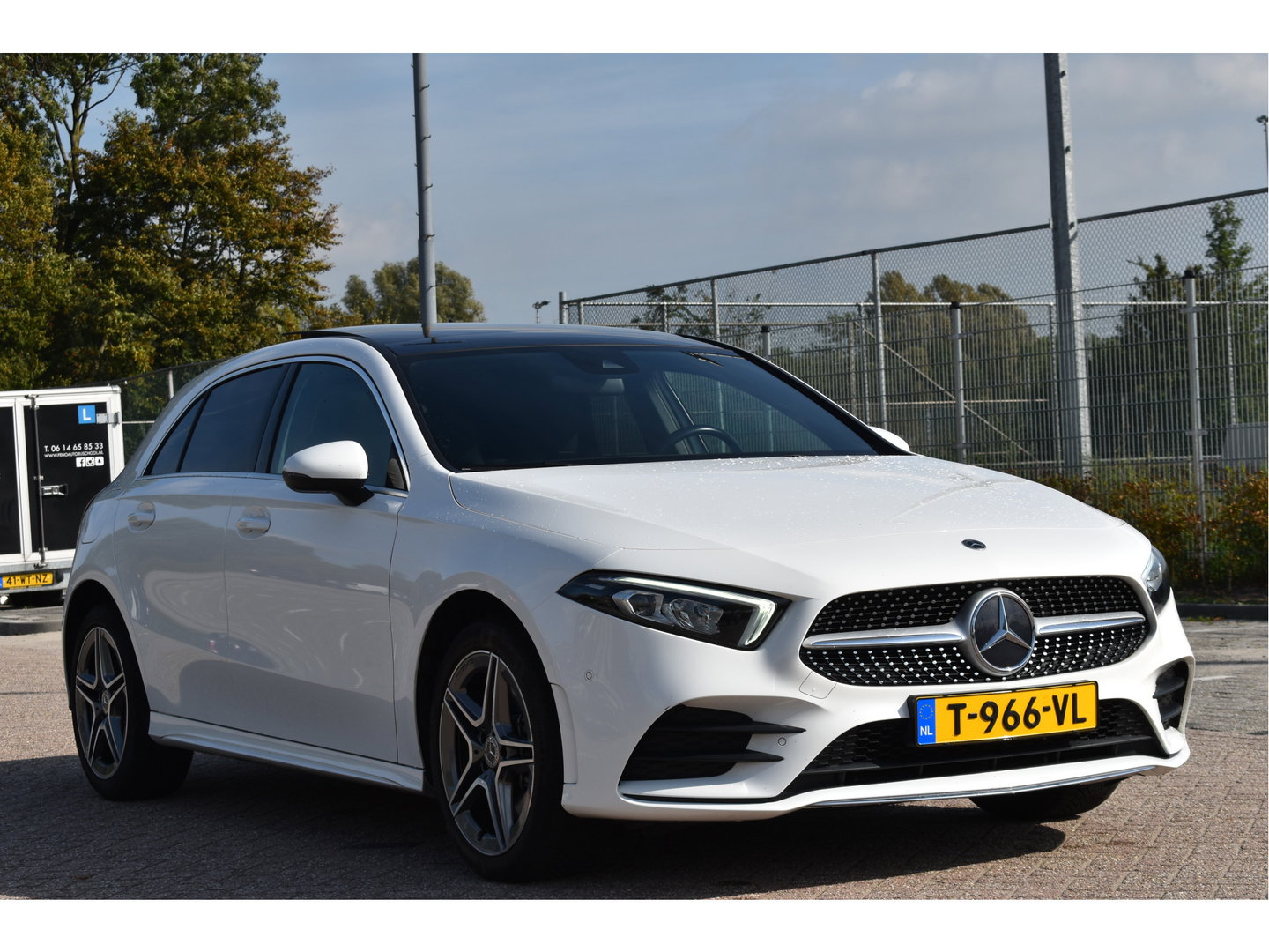Mercedes-Benz A-Klasse 250 e Business Line AMG 218 pk | Open dak | Camera | Carplay | DAB | Widescreen | Sfeerverlichting | Full LED